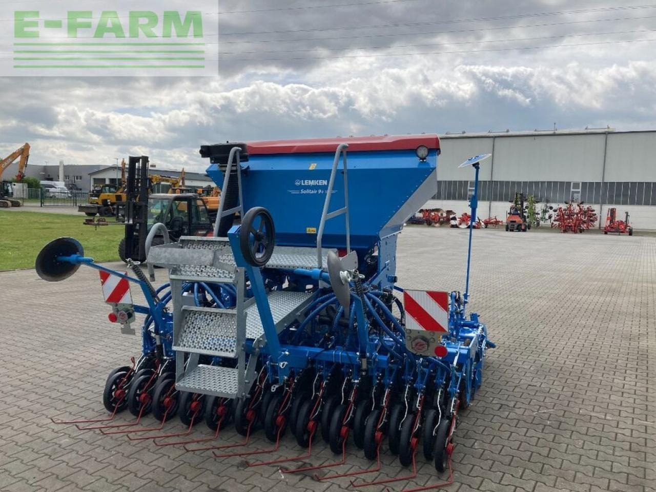 Lemken solitair 9+ / zirkon 12/300 - Sijačica: slika Lemken solitair 9+ / zirkon 12/300 - Sijačica Lemken solitair 9+ / zirkon 12/300 - Sijačica: slika Lemken solitair 9+ / zirkon 12/300 - Sijačica