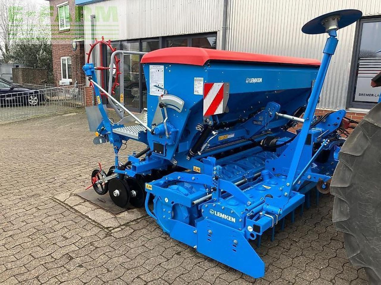 Lemken zirkon 8/300 & saphir 9/300 - Sijačica: slika Lemken zirkon 8/300 & saphir 9/300 - Sijačica Lemken zirkon 8/300 & saphir 9/300 - Sijačica: slika Lemken zirkon 8/300 & saphir 9/300 - Sijačica