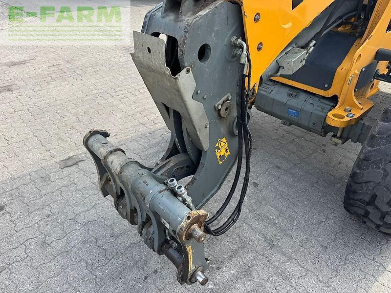 Liebherr 509 tele - Mini bager: slika Liebherr 509 tele - Mini bager Liebherr 509 tele - Mini bager: slika Liebherr 509 tele - Mini bager