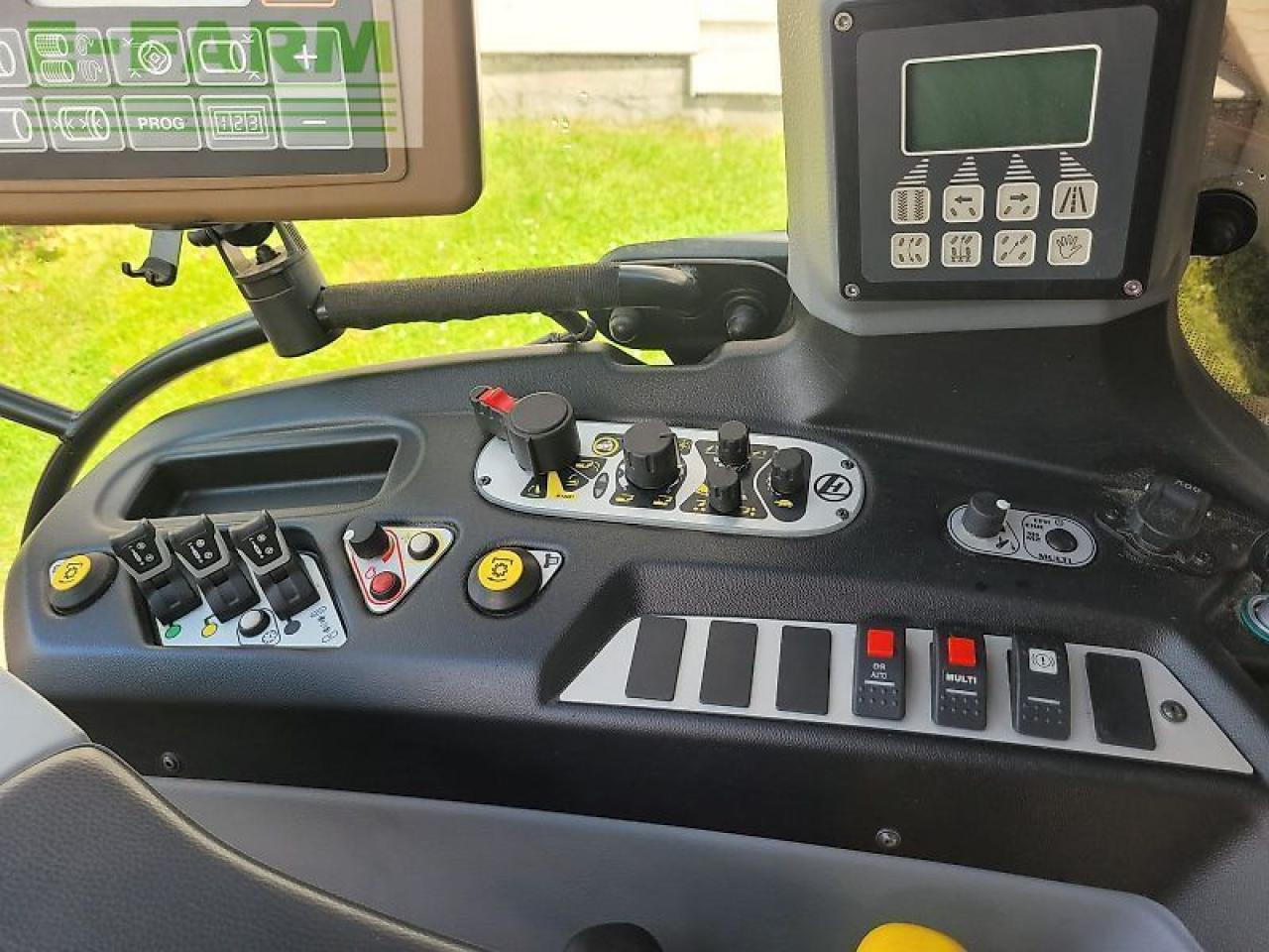 Lindner lintrac 100 (stufe 5) 4rad-lenkung - Traktor: slika Lindner lintrac 100 (stufe 5) 4rad-lenkung - Traktor Lindner lintrac 100 (stufe 5) 4rad-lenkung - Traktor: slika Lindner lintrac 100 (stufe 5) 4rad-lenkung - Traktor