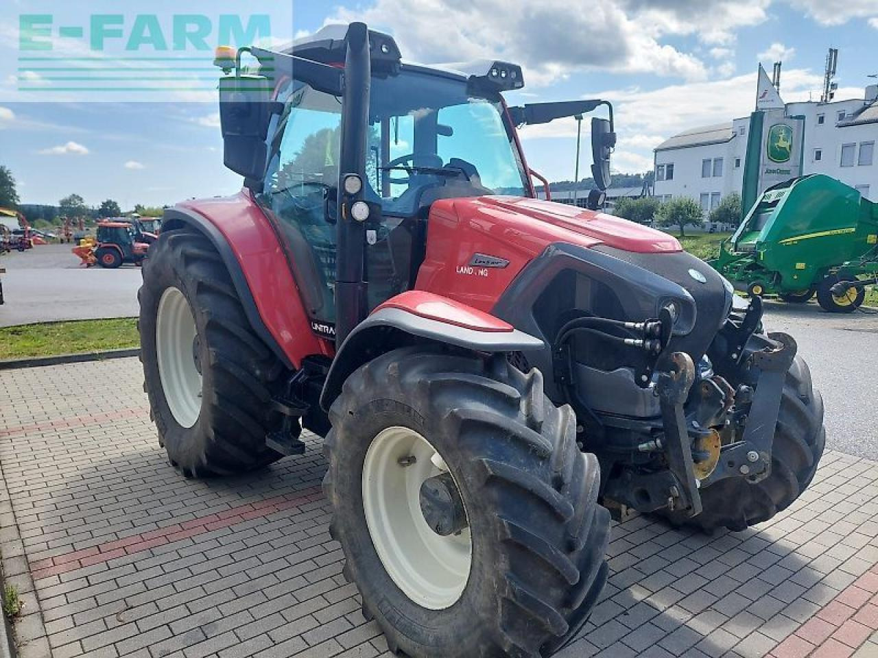 Lindner lintrac 130 (stufe 5) 4rad-lenkung - Traktor: slika Lindner lintrac 130 (stufe 5) 4rad-lenkung - Traktor Lindner lintrac 130 (stufe 5) 4rad-lenkung - Traktor: slika Lindner lintrac 130 (stufe 5) 4rad-lenkung - Traktor