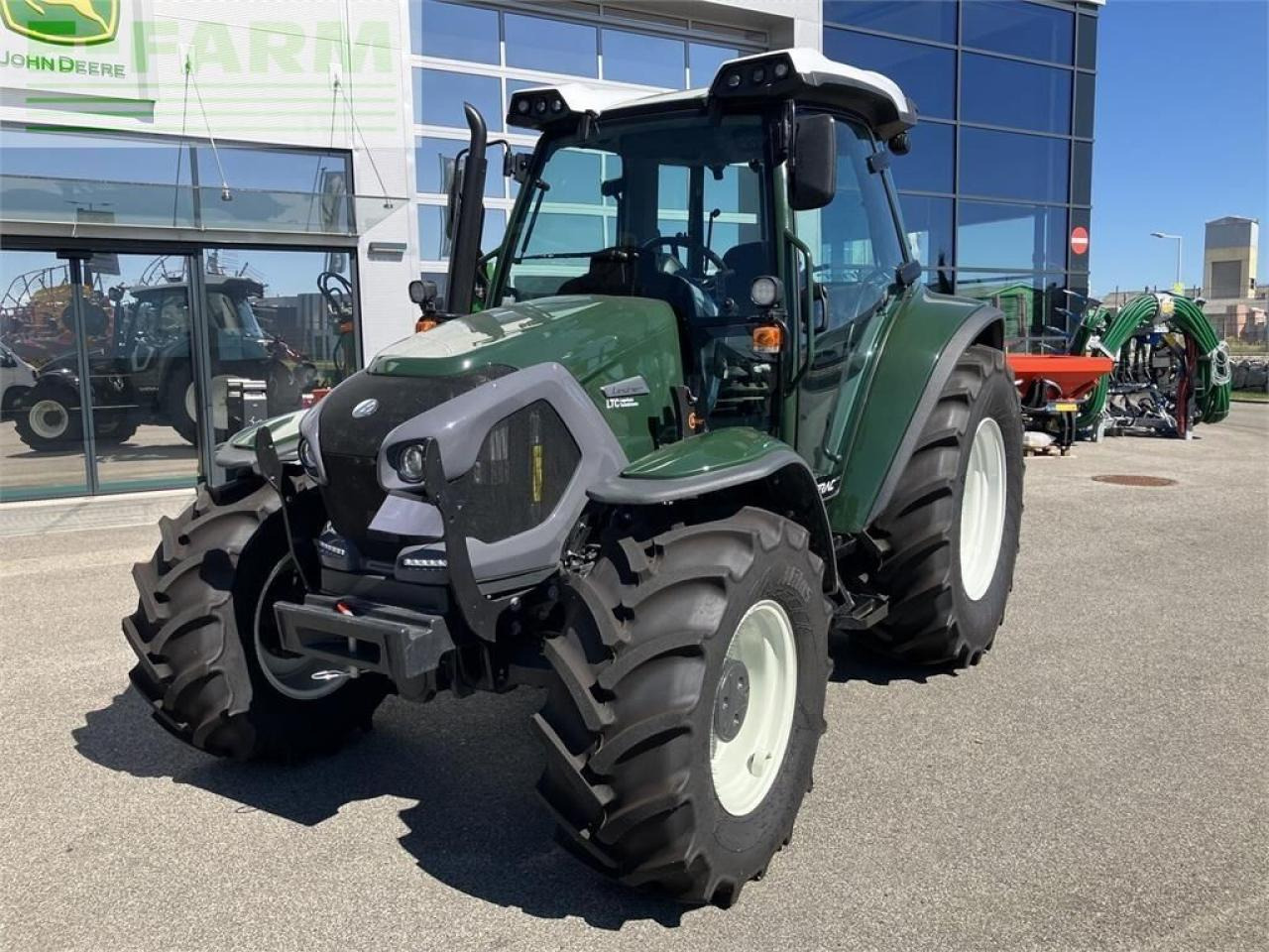 Lindner lintrac 75ls - Traktor: slika Lindner lintrac 75ls - Traktor Lindner lintrac 75ls - Traktor: slika Lindner lintrac 75ls - Traktor