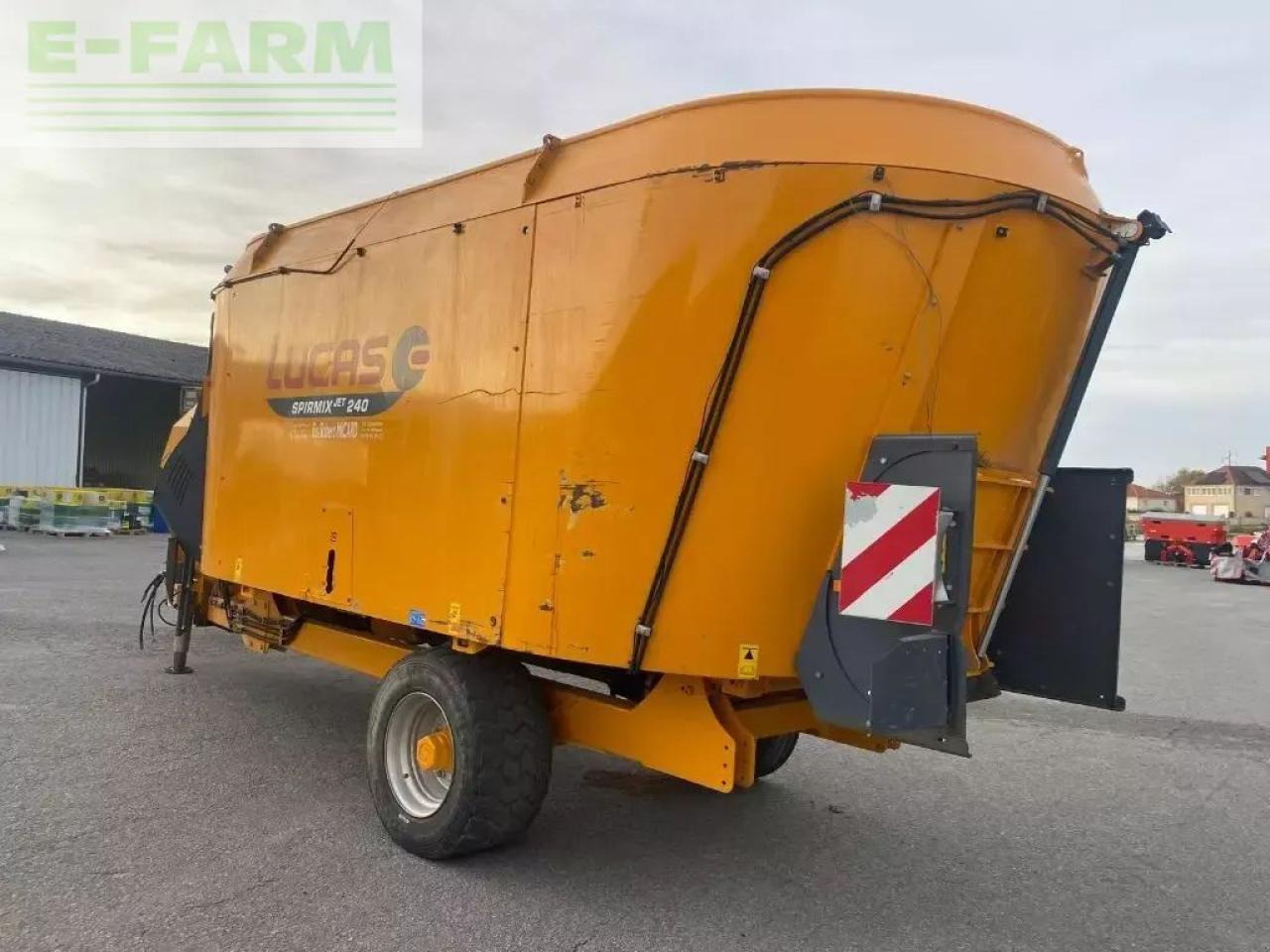 Lucas spirmixjet 240 - Oprema za stoku: slika Lucas spirmixjet 240 - Oprema za stoku Lucas spirmixjet 240 - Oprema za stoku: slika Lucas spirmixjet 240 - Oprema za stoku