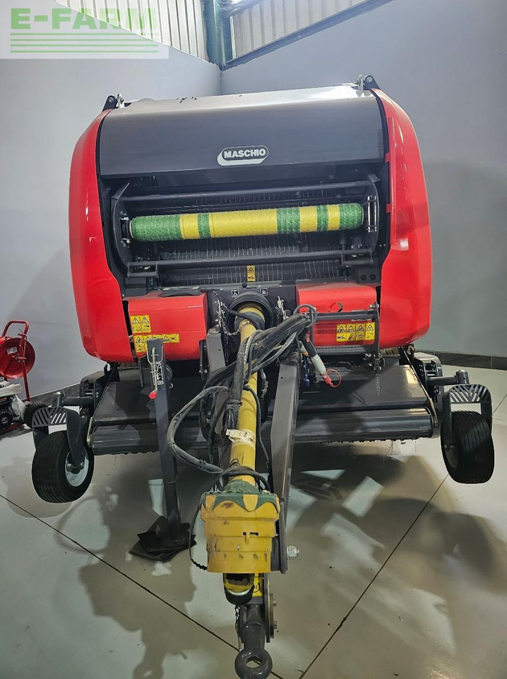 Maschio EXTREME 266 HTC - Kvadratna balirka: slika Maschio EXTREME 266 HTC - Kvadratna balirka Maschio EXTREME 266 HTC - Kvadratna balirka: slika Maschio EXTREME 266 HTC - Kvadratna balirka