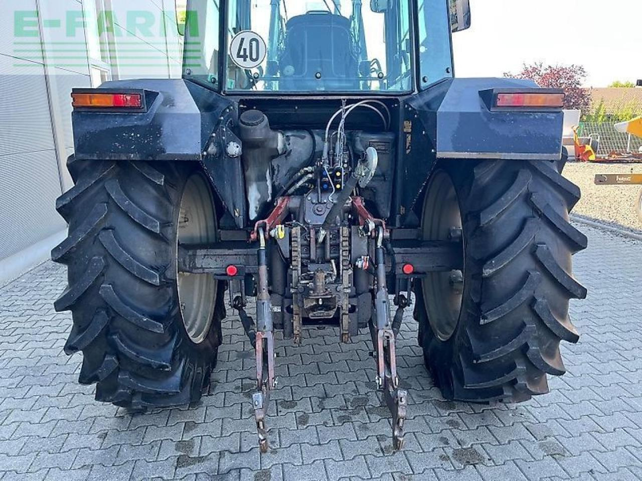 Massey Ferguson 3085 e - Traktor: slika Massey Ferguson 3085 e - Traktor Massey Ferguson 3085 e - Traktor: slika Massey Ferguson 3085 e - Traktor