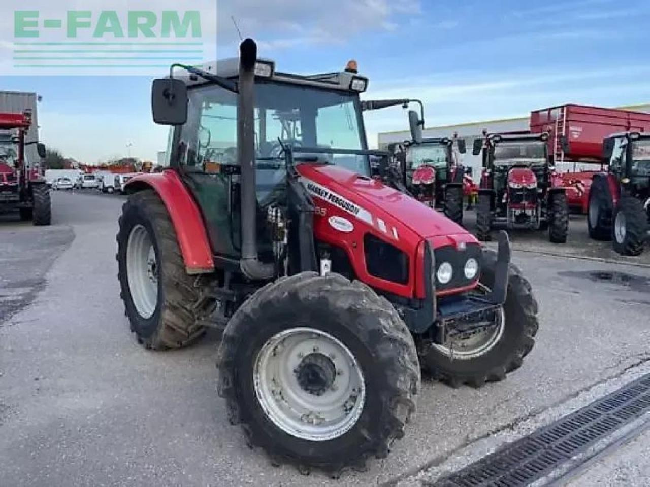 Massey Ferguson 5455 - Traktor: slika Massey Ferguson 5455 - Traktor Massey Ferguson 5455 - Traktor: slika Massey Ferguson 5455 - Traktor