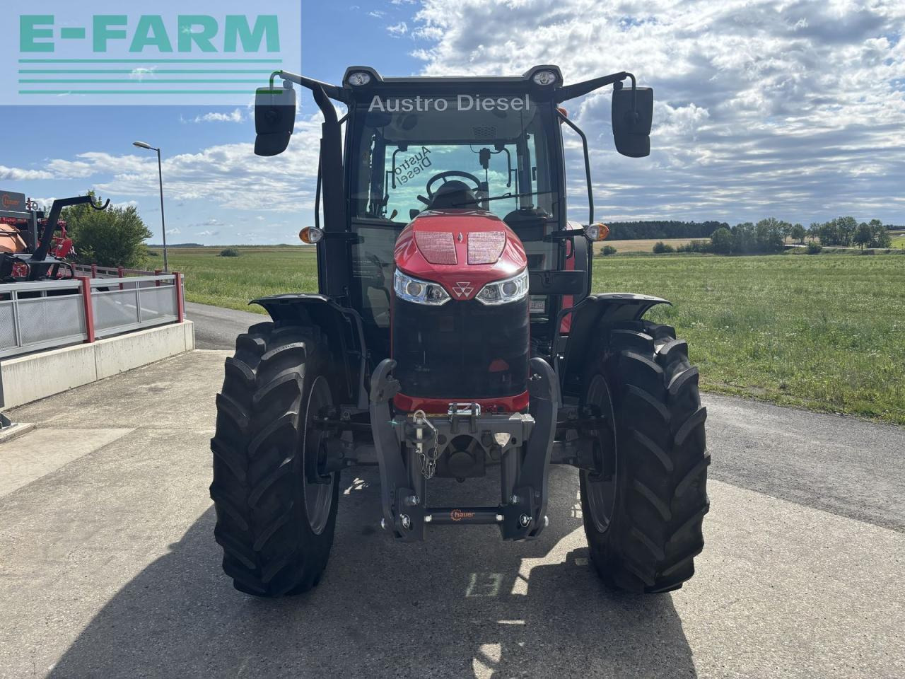 Massey Ferguson 5711 m dyna 4 comfort - Traktor: slika Massey Ferguson 5711 m dyna 4 comfort - Traktor Massey Ferguson 5711 m dyna 4 comfort - Traktor: slika Massey Ferguson 5711 m dyna 4 comfort - Traktor