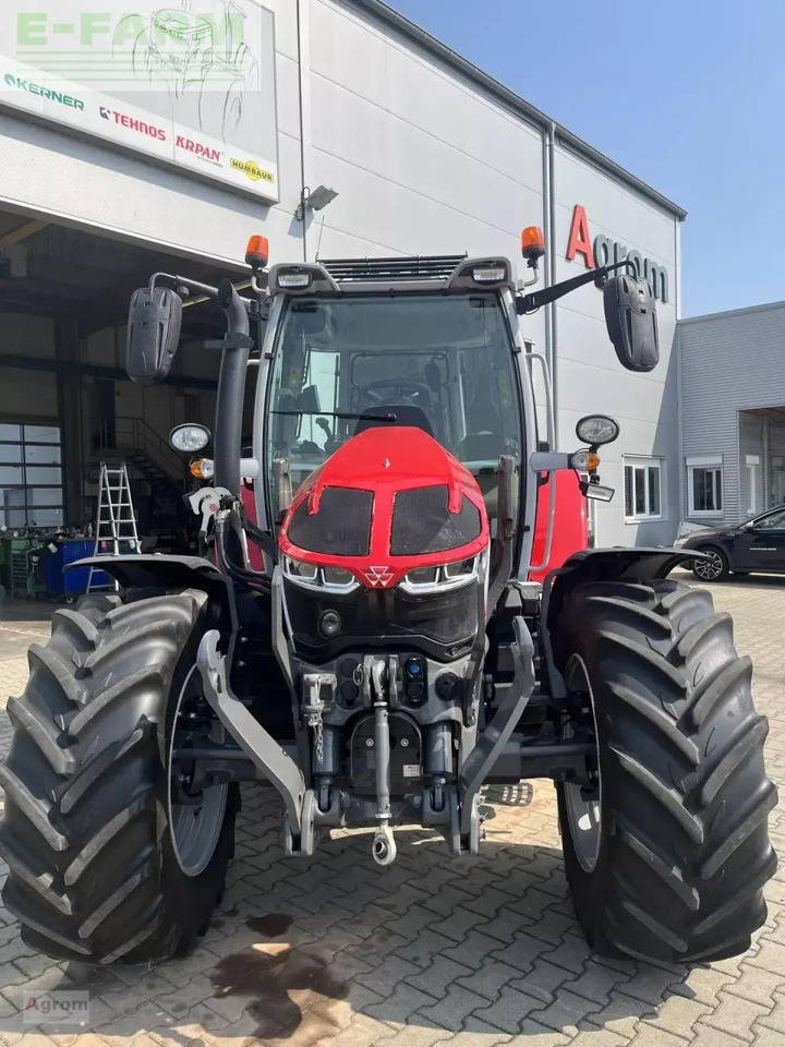 Massey Ferguson 5s.145 - Traktor: slika Massey Ferguson 5s.145 - Traktor Massey Ferguson 5s.145 - Traktor: slika Massey Ferguson 5s.145 - Traktor