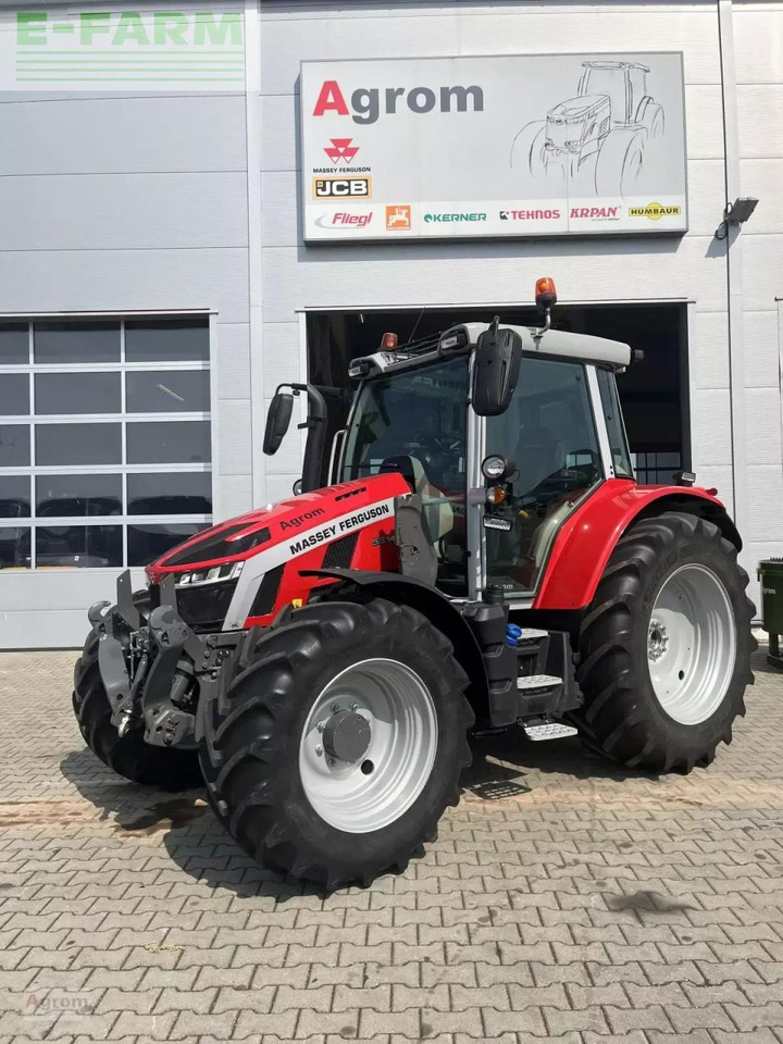 Massey Ferguson 5s.145 - Traktor: slika Massey Ferguson 5s.145 - Traktor Massey Ferguson 5s.145 - Traktor: slika Massey Ferguson 5s.145 - Traktor