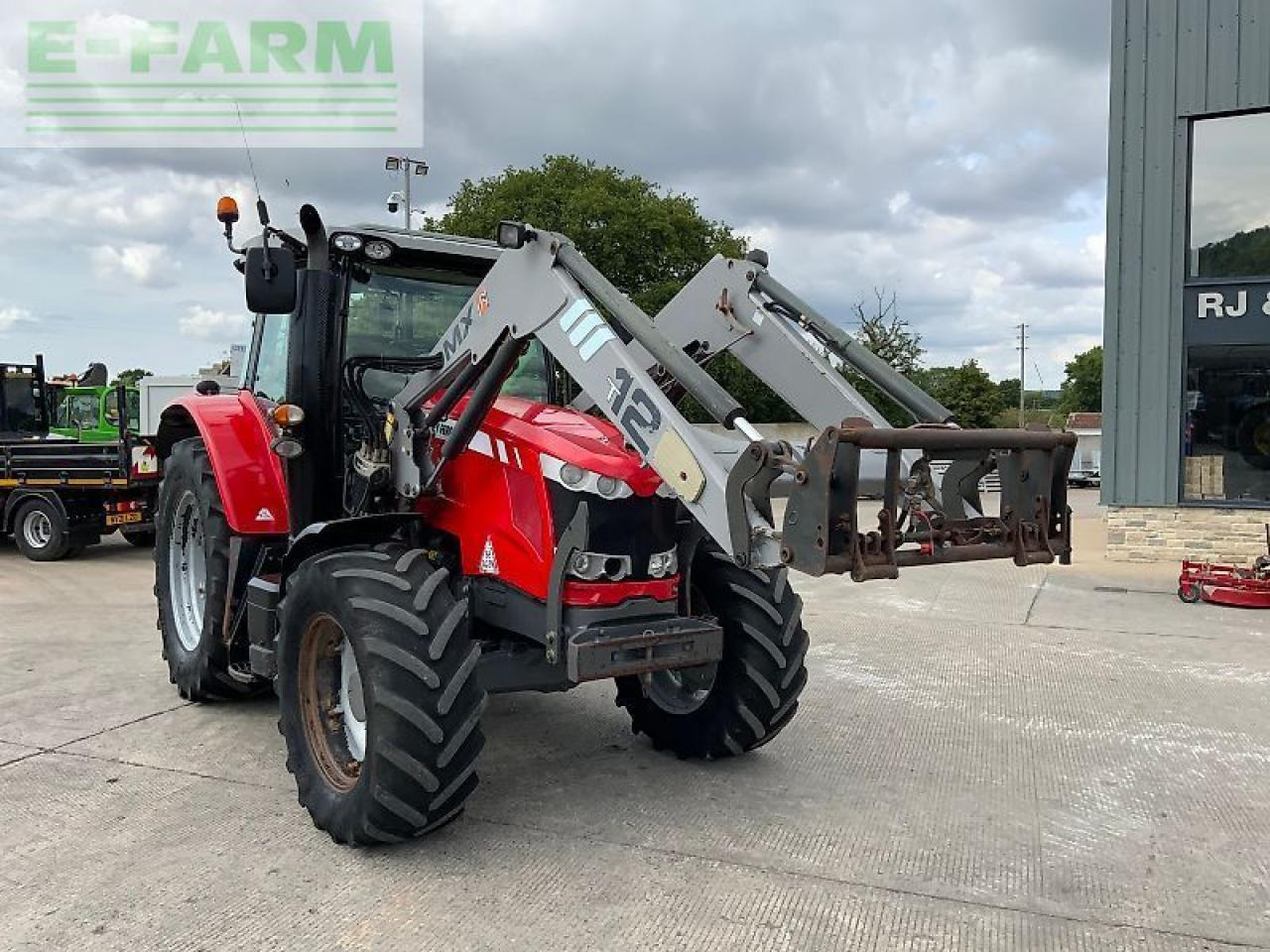 Massey Ferguson 6613 dyna 4 (st23798) - Traktor: slika Massey Ferguson 6613 dyna 4 (st23798) - Traktor Massey Ferguson 6613 dyna 4 (st23798) - Traktor: slika Massey Ferguson 6613 dyna 4 (st23798) - Traktor