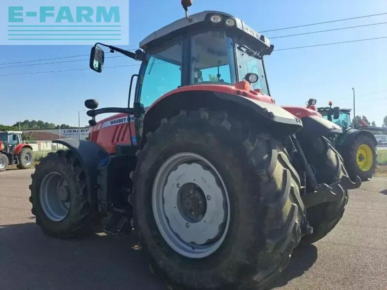 Massey Ferguson 7724 - Traktor: slika Massey Ferguson 7724 - Traktor Massey Ferguson 7724 - Traktor: slika Massey Ferguson 7724 - Traktor