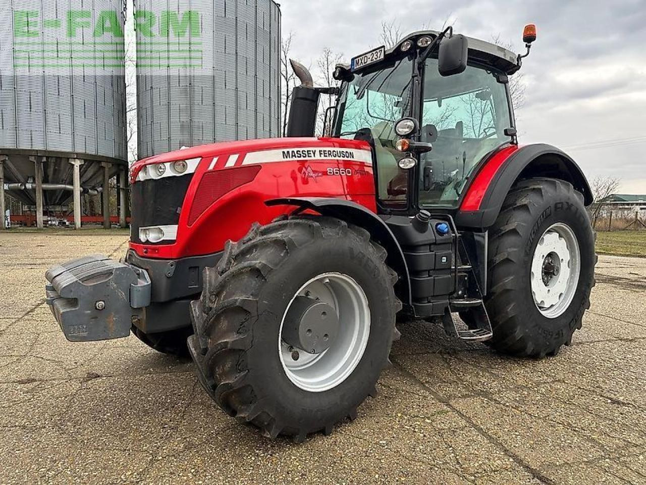 Massey Ferguson 8660 - Traktor: slika Massey Ferguson 8660 - Traktor Massey Ferguson 8660 - Traktor: slika Massey Ferguson 8660 - Traktor