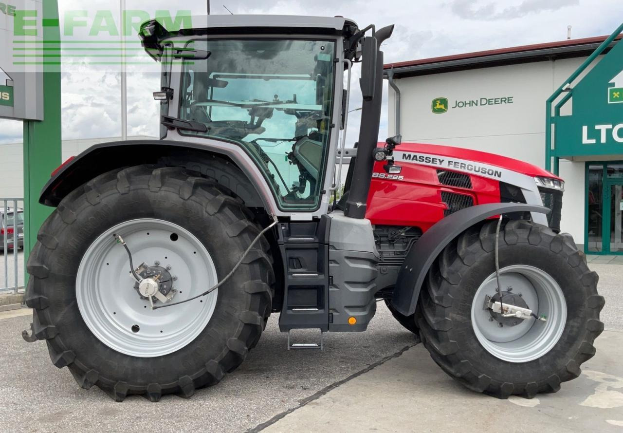 Massey Ferguson 8S.225 Dyna E-Power EXC - Traktor: slika Massey Ferguson 8S.225 Dyna E-Power EXC - Traktor Massey Ferguson 8S.225 Dyna E-Power EXC - Traktor: slika Massey Ferguson 8S.225 Dyna E-Power EXC - Traktor