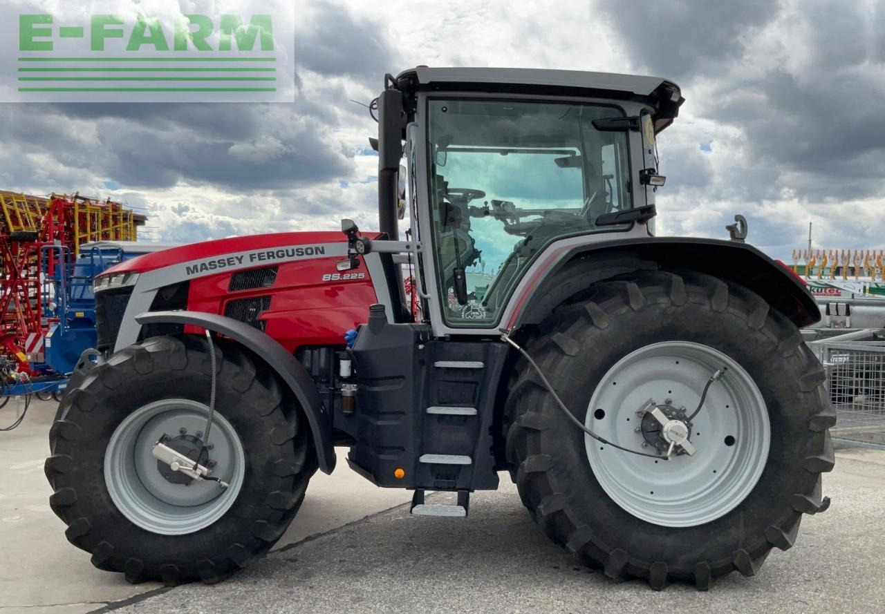 Massey Ferguson 8S.225 Dyna E-Power EXC - Traktor: slika Massey Ferguson 8S.225 Dyna E-Power EXC - Traktor Massey Ferguson 8S.225 Dyna E-Power EXC - Traktor: slika Massey Ferguson 8S.225 Dyna E-Power EXC - Traktor