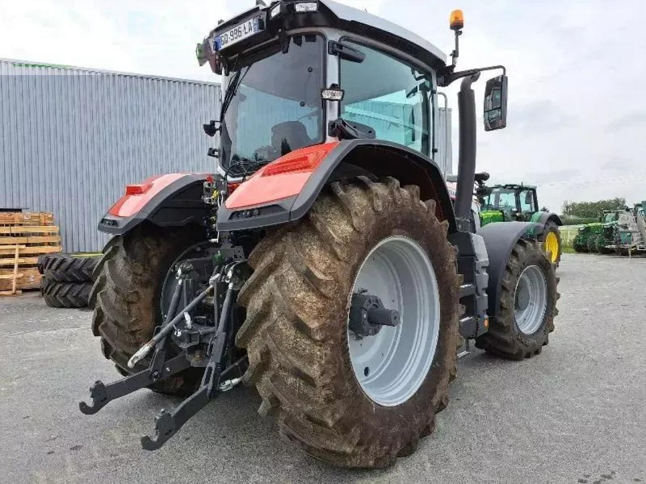 Massey Ferguson 8s.205 - Traktor: slika Massey Ferguson 8s.205 - Traktor Massey Ferguson 8s.205 - Traktor: slika Massey Ferguson 8s.205 - Traktor