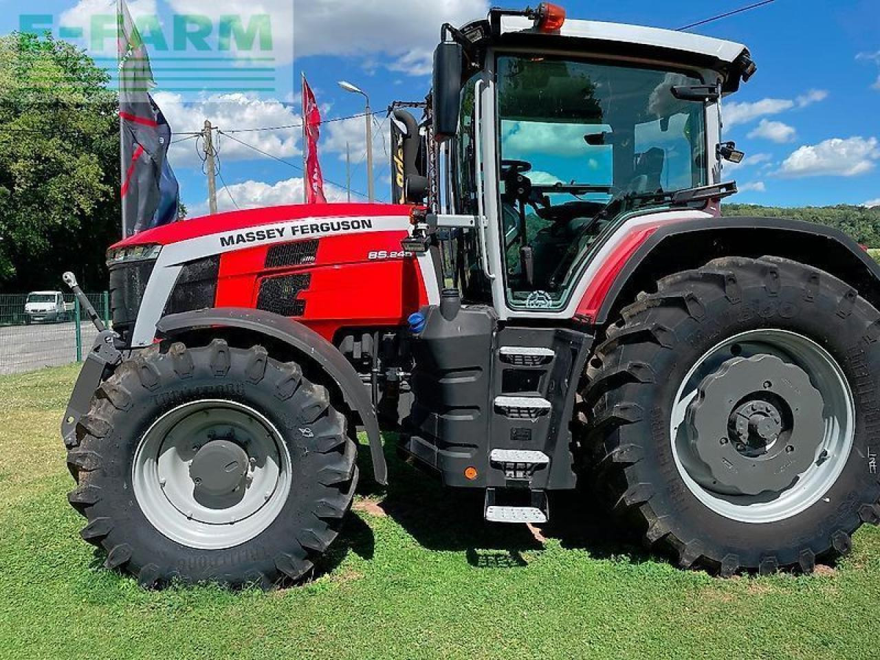Massey Ferguson 8s.245 dyna-7 exclusive Exclusive - Traktor: slika Massey Ferguson 8s.245 dyna-7 exclusive Exclusive - Traktor Massey Ferguson 8s.245 dyna-7 exclusive Exclusive - Traktor: slika Massey Ferguson 8s.245 dyna-7 exclusive Exclusive - Traktor