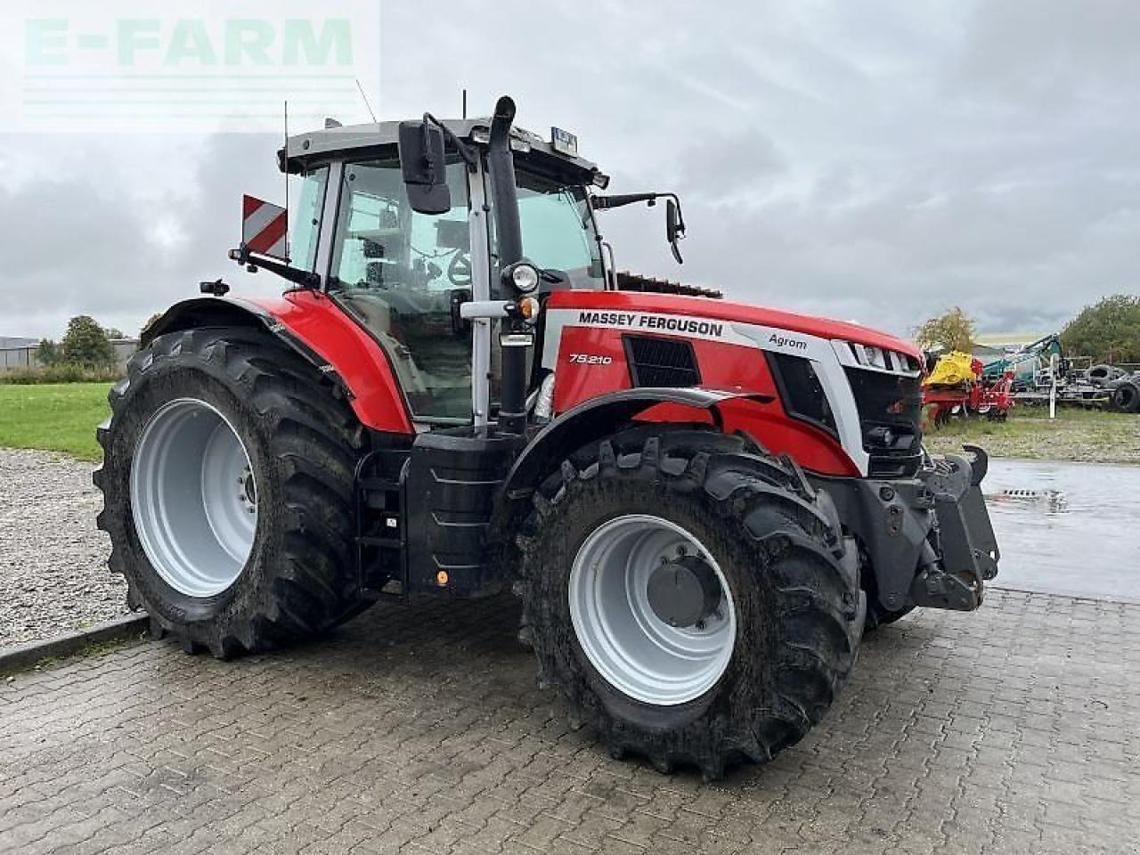 Massey Ferguson gebr. 7s.210 dyna vt exclusive Exclusive - Traktor: slika Massey Ferguson gebr. 7s.210 dyna vt exclusive Exclusive - Traktor Massey Ferguson gebr. 7s.210 dyna vt exclusive Exclusive - Traktor: slika Massey Ferguson gebr. 7s.210 dyna vt exclusive Exclusive - Traktor