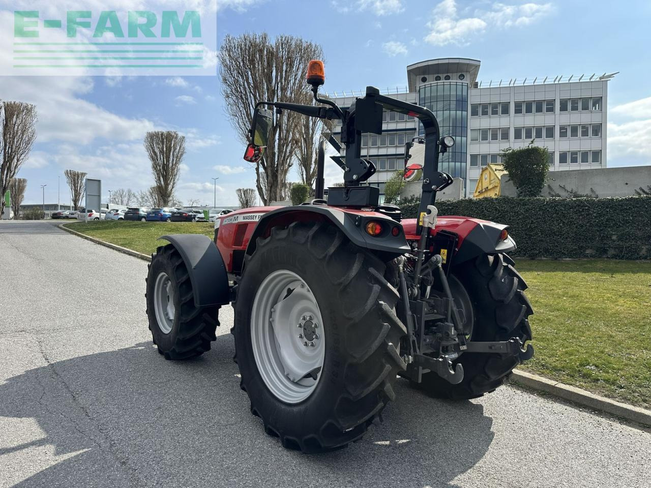 Massey Ferguson mf 4708 m plattform - Traktor: slika Massey Ferguson mf 4708 m plattform - Traktor Massey Ferguson mf 4708 m plattform - Traktor: slika Massey Ferguson mf 4708 m plattform - Traktor