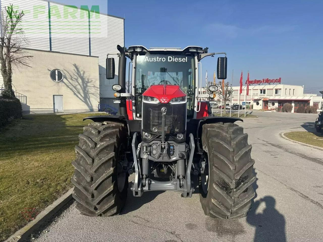 Massey Ferguson mf 8s.205 - Traktor: slika Massey Ferguson mf 8s.205 - Traktor Massey Ferguson mf 8s.205 - Traktor: slika Massey Ferguson mf 8s.205 - Traktor