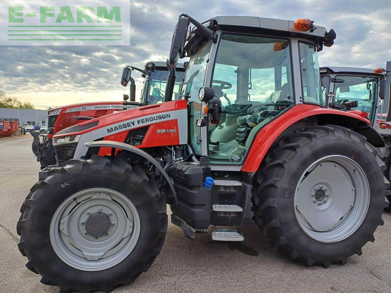 Massey Ferguson mf s5.135 - Traktor: slika Massey Ferguson mf s5.135 - Traktor Massey Ferguson mf s5.135 - Traktor: slika Massey Ferguson mf s5.135 - Traktor