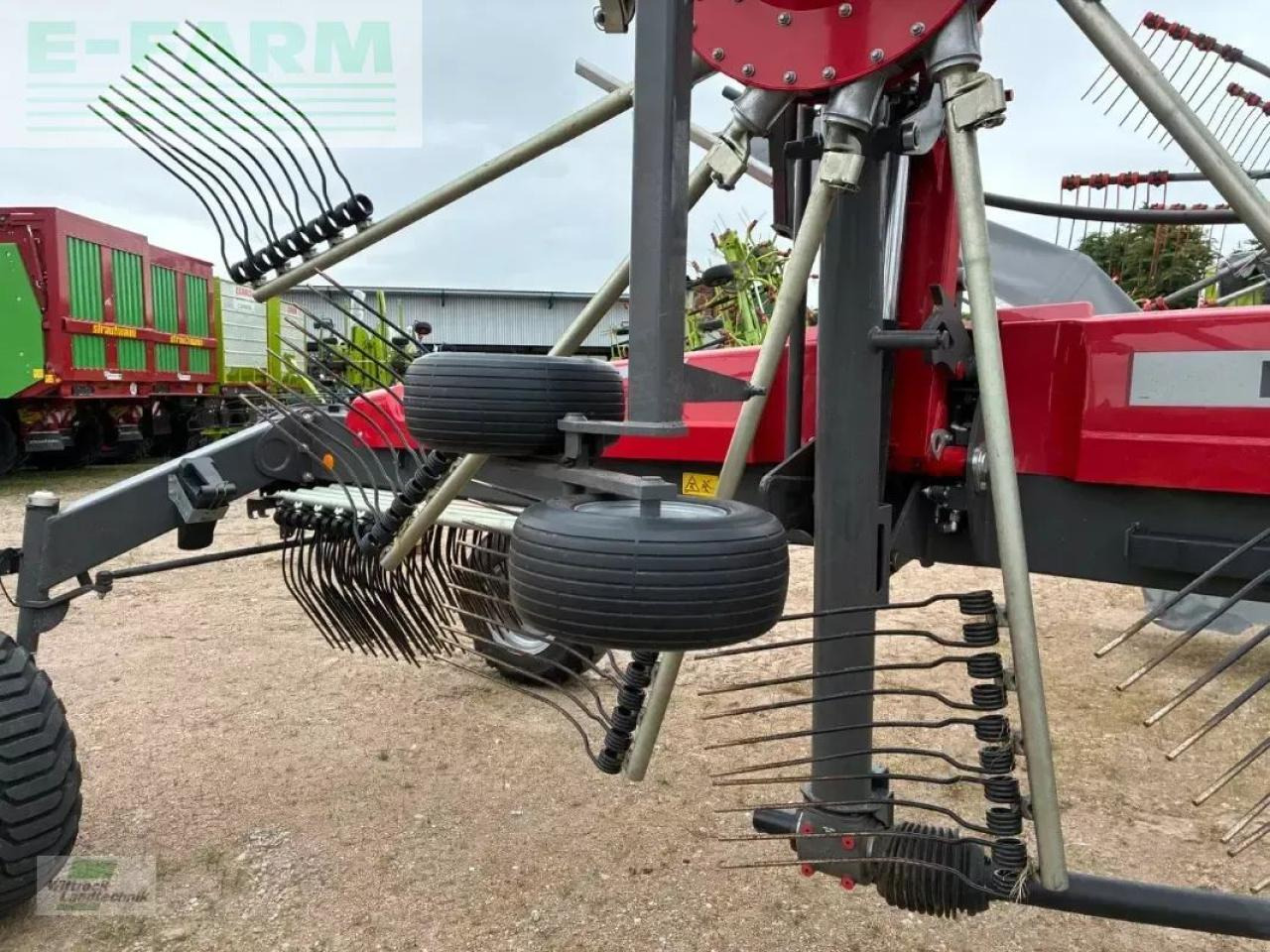 Massey Ferguson rk 842 sd-trc - Prevrtač sijena/ Grabulje: slika Massey Ferguson rk 842 sd-trc - Prevrtač sijena/ Grabulje Massey Ferguson rk 842 sd-trc - Prevrtač sijena/ Grabulje: slika Massey Ferguson rk 842 sd-trc - Prevrtač sijena/ Grabulje