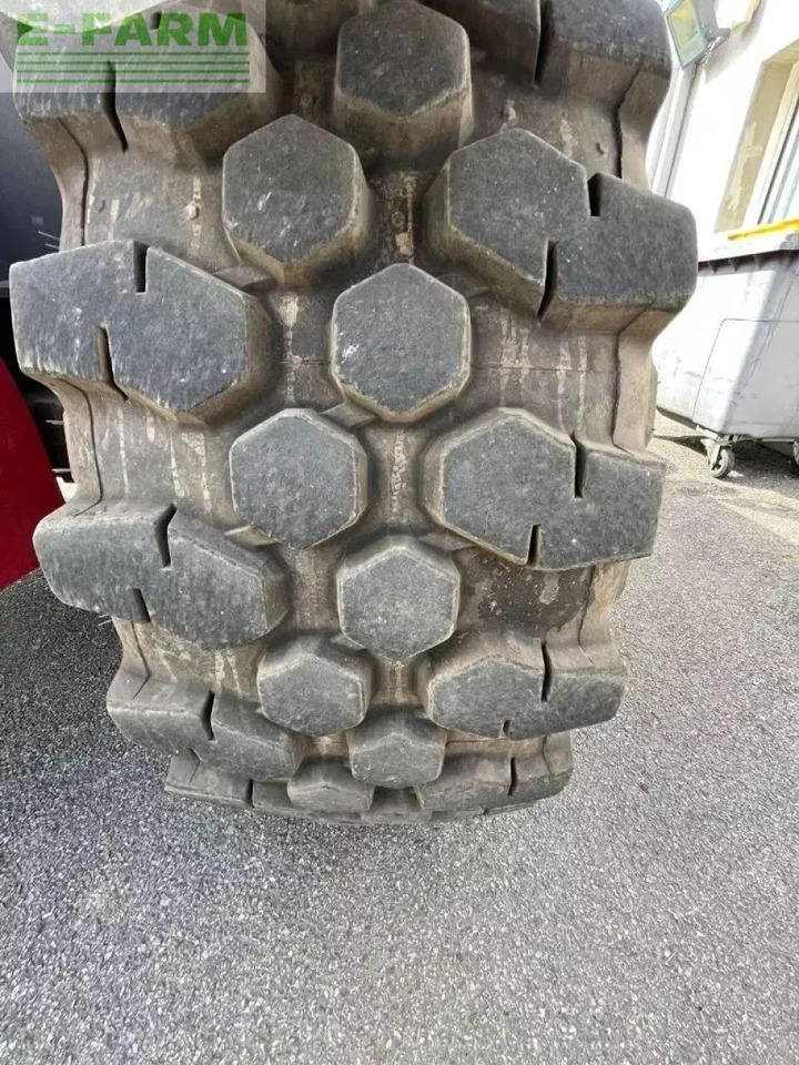 Teleskopski rukovatelj Massey Ferguson th7038: slika Teleskopski rukovatelj Massey Ferguson th7038