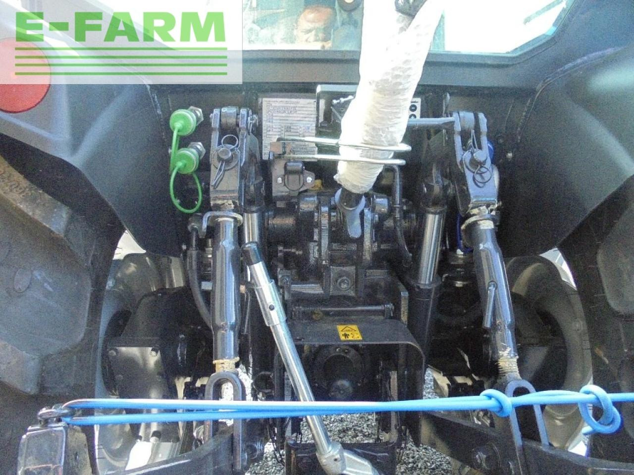 McCormick x2.055 - Traktor: slika McCormick x2.055 - Traktor McCormick x2.055 - Traktor: slika McCormick x2.055 - Traktor