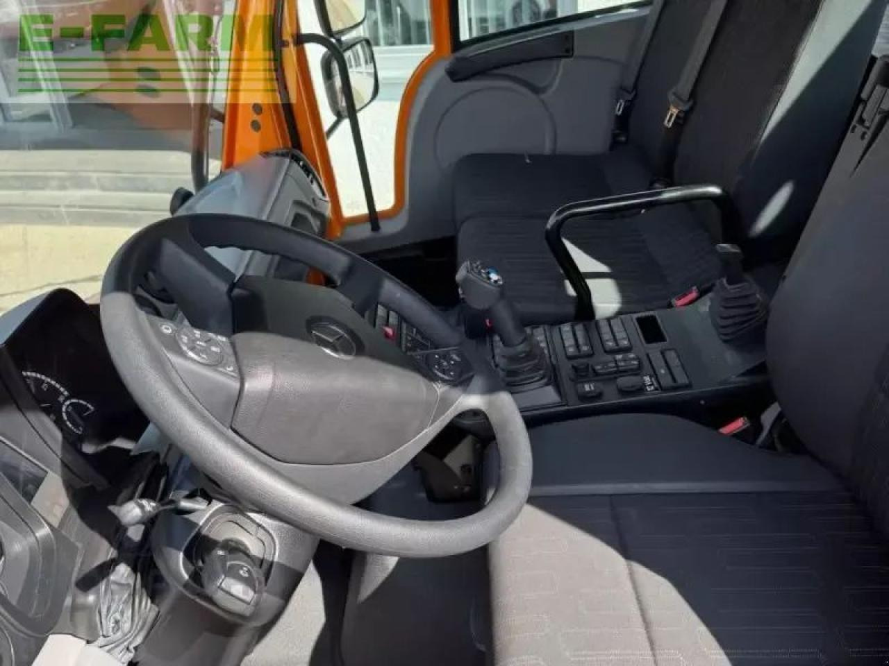 Mercedes-Benz u423 - Traktor: slika Mercedes-Benz u423 - Traktor Mercedes-Benz u423 - Traktor: slika Mercedes-Benz u423 - Traktor