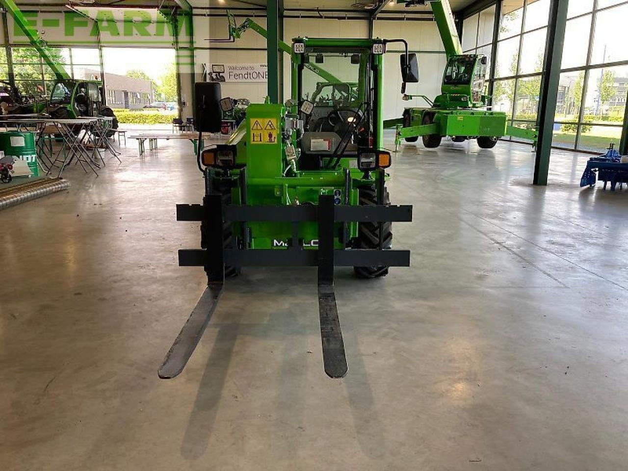 Merlo ew25.5-90 verreiker e-worker - Teleskopski rukovatelj: slika Merlo ew25.5-90 verreiker e-worker - Teleskopski rukovatelj Merlo ew25.5-90 verreiker e-worker - Teleskopski rukovatelj: slika Merlo ew25.5-90 verreiker e-worker - Teleskopski rukovatelj