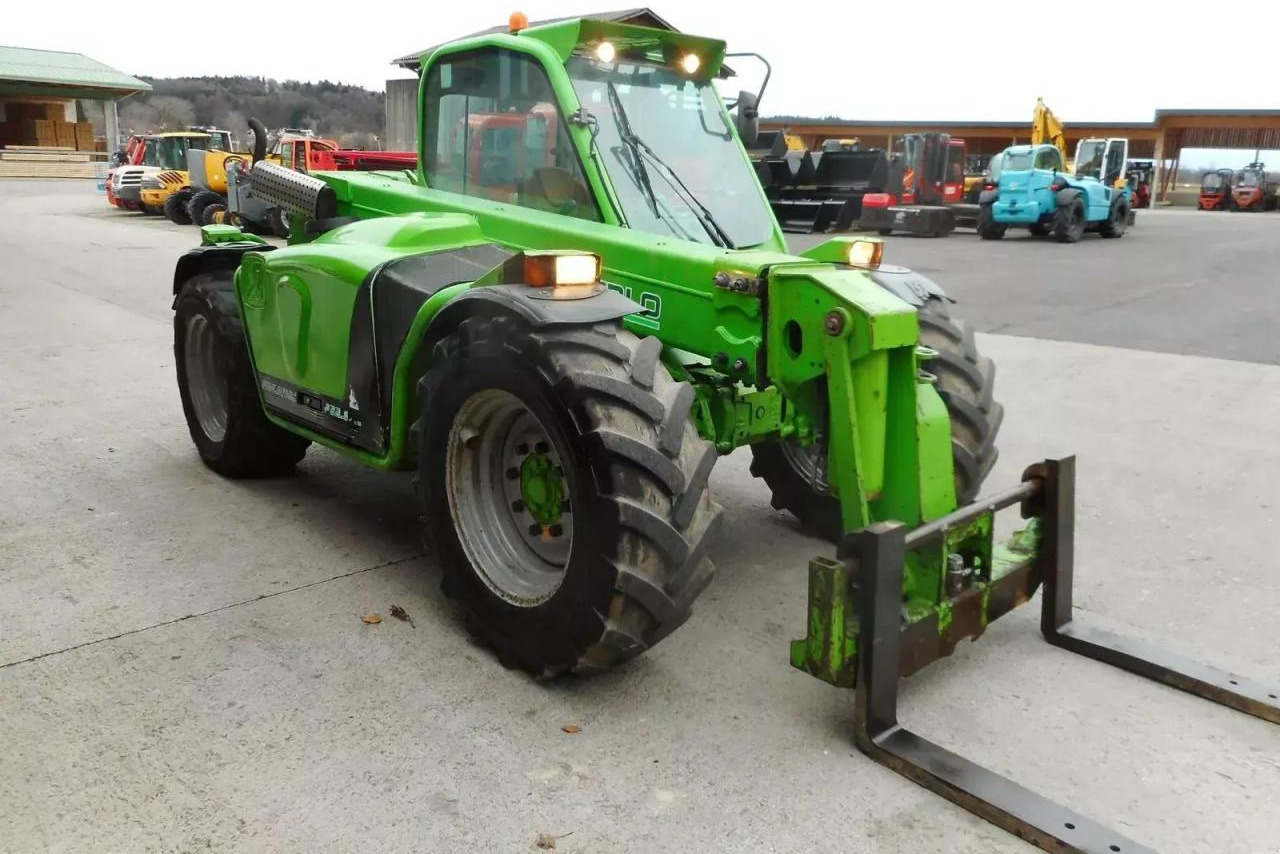 Merlo p32.6 plus ( 2,15 hoch 2,05 breit ) 40 km/h - Teleskopski rukovatelj: slika Merlo p32.6 plus ( 2,15 hoch 2,05 breit ) 40 km/h - Teleskopski rukovatelj Merlo p32.6 plus ( 2,15 hoch 2,05 breit ) 40 km/h - Teleskopski rukovatelj: slika Merlo p32.6 plus ( 2,15 hoch 2,05 breit ) 40 km/h - Teleskopski rukovatelj