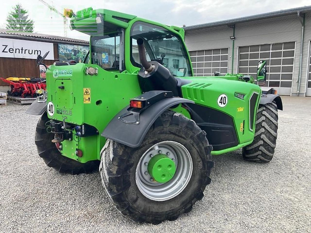 Merlo tf 50.8 tcs-156 cvtronic - Teleskopski rukovatelj: slika Merlo tf 50.8 tcs-156 cvtronic - Teleskopski rukovatelj Merlo tf 50.8 tcs-156 cvtronic - Teleskopski rukovatelj: slika Merlo tf 50.8 tcs-156 cvtronic - Teleskopski rukovatelj