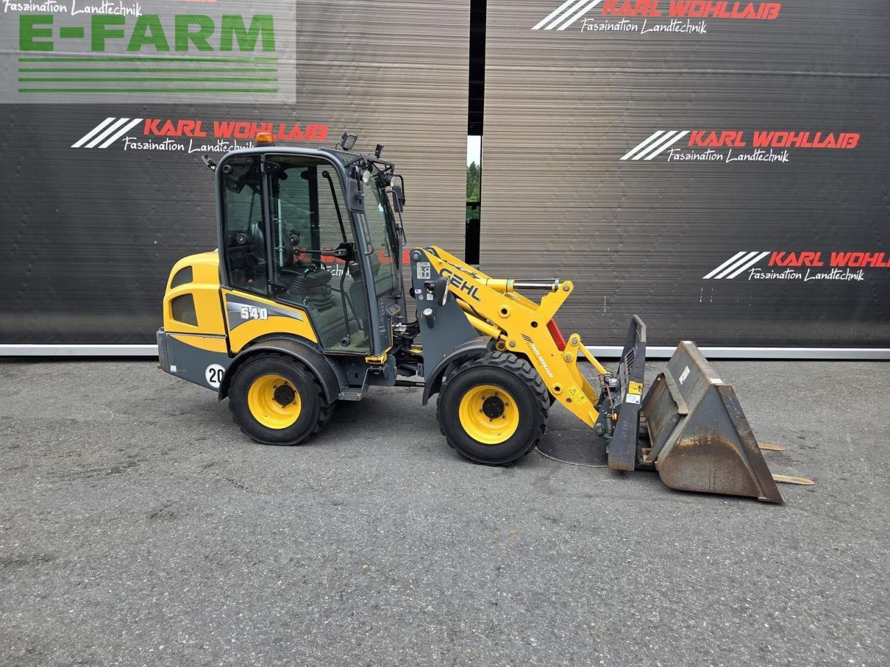 Mustang al540 - Mini bager: slika Mustang al540 - Mini bager Mustang al540 - Mini bager: slika Mustang al540 - Mini bager