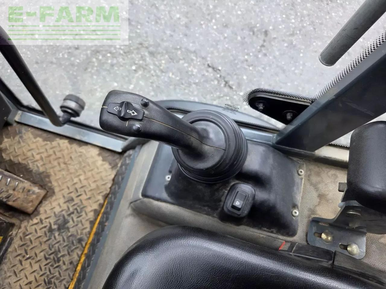 Utovarivač na kotačima Mustang al540: slika Utovarivač na kotačima Mustang al540 Utovarivač na kotačima Mustang al540: slika Utovarivač na kotačima Mustang al540