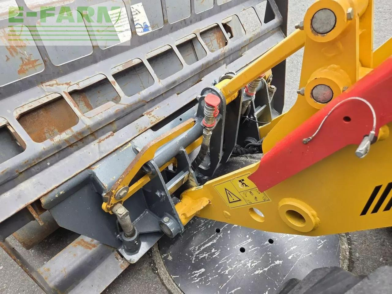 Utovarivač na kotačima Mustang al540: slika Utovarivač na kotačima Mustang al540 Utovarivač na kotačima Mustang al540: slika Utovarivač na kotačima Mustang al540