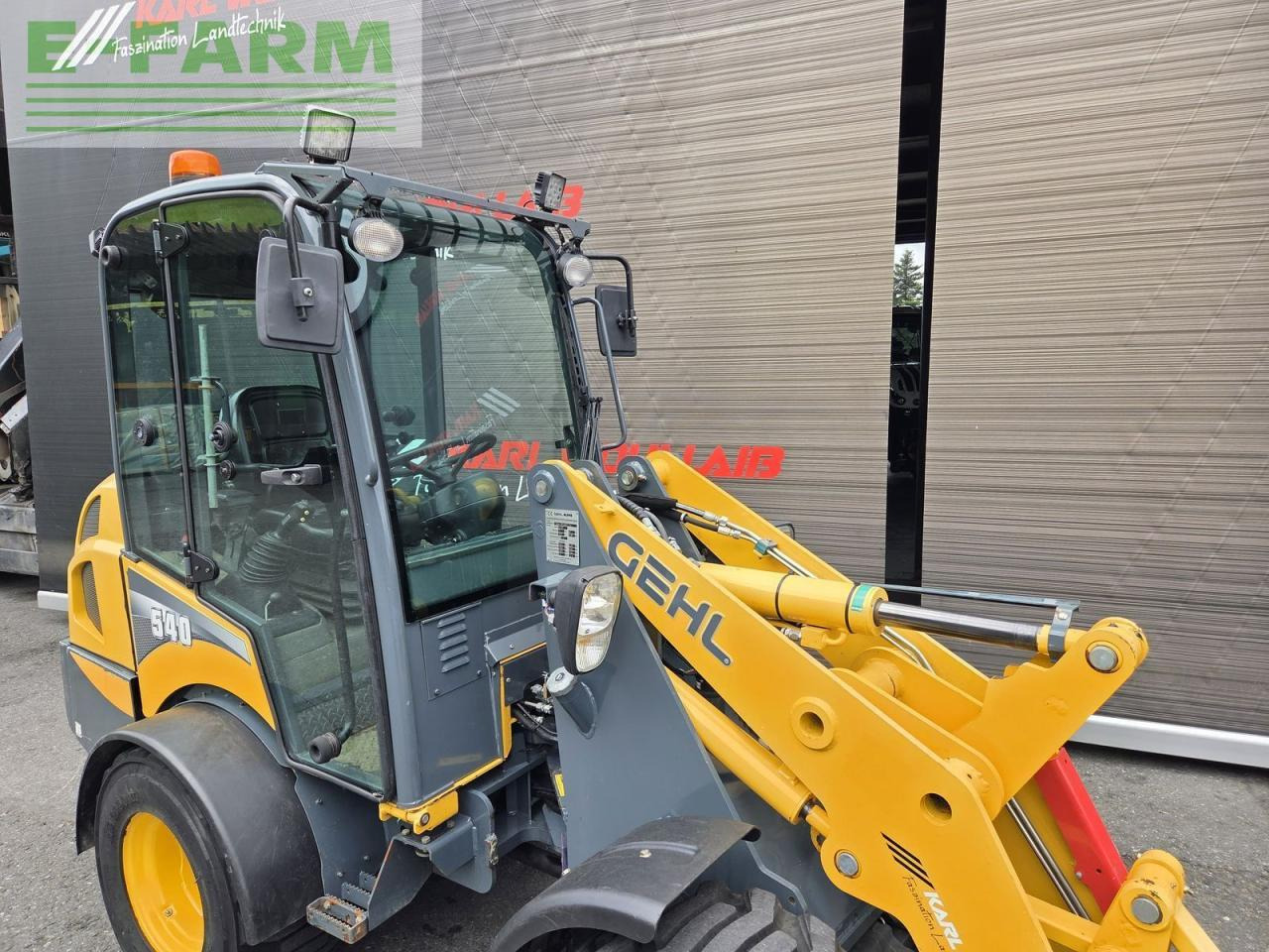 Mustang al540 - Mini bager: slika Mustang al540 - Mini bager Mustang al540 - Mini bager: slika Mustang al540 - Mini bager