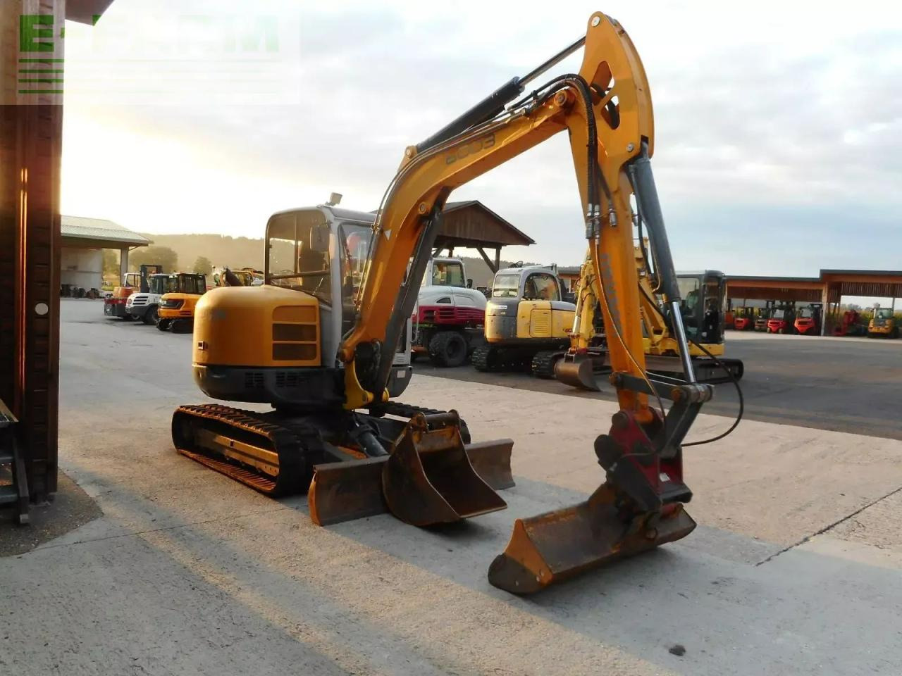 Neuson 600rd ( 5.500 kg ) - Mini bager: slika Neuson 600rd ( 5.500 kg ) - Mini bager Neuson 600rd ( 5.500 kg ) - Mini bager: slika Neuson 600rd ( 5.500 kg ) - Mini bager