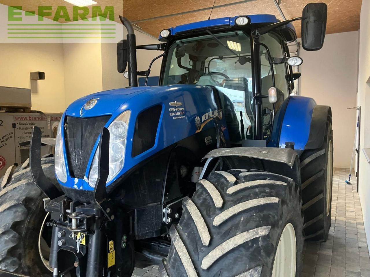New Holland T7.220 - Traktor: slika New Holland T7.220 - Traktor New Holland T7.220 - Traktor: slika New Holland T7.220 - Traktor
