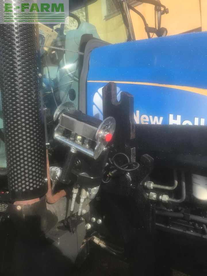 New Holland T7.225 - Traktor: slika New Holland T7.225 - Traktor New Holland T7.225 - Traktor: slika New Holland T7.225 - Traktor