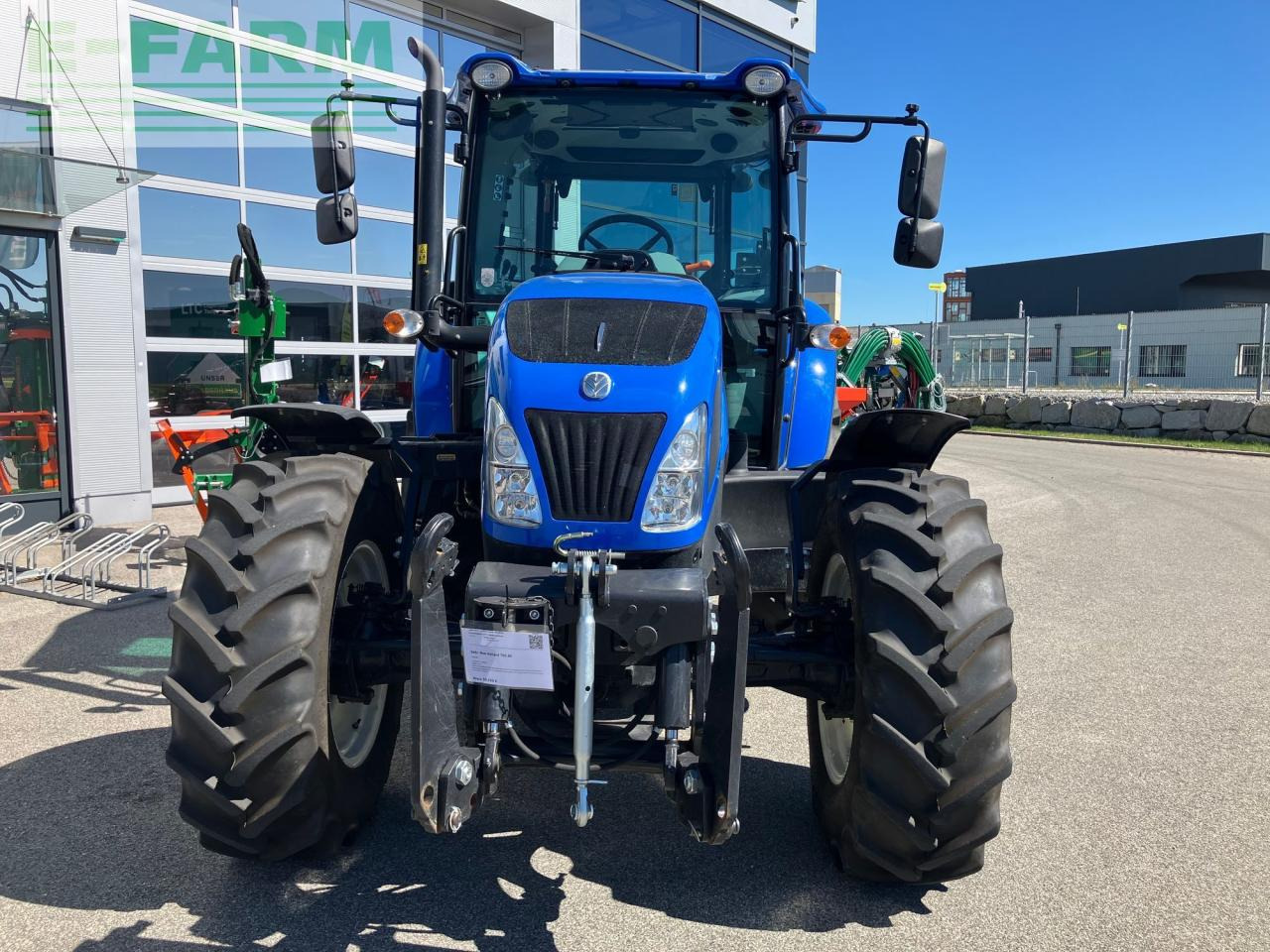New Holland TD5.85 - Traktor: slika New Holland TD5.85 - Traktor New Holland TD5.85 - Traktor: slika New Holland TD5.85 - Traktor