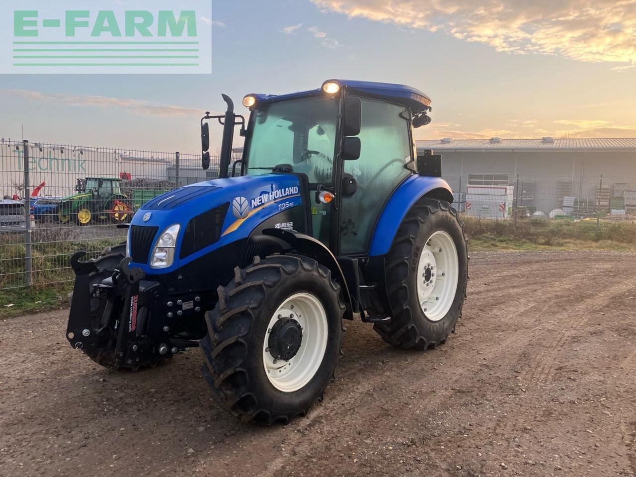New Holland TD5.85 - Traktor: slika New Holland TD5.85 - Traktor New Holland TD5.85 - Traktor: slika New Holland TD5.85 - Traktor