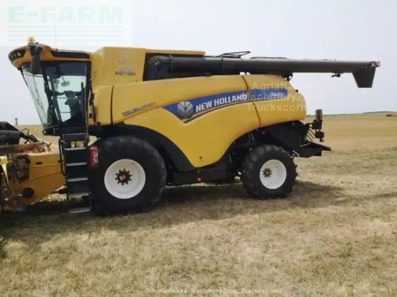 New Holland cr 8.90 - Kombajn za žetvu: slika New Holland cr 8.90 - Kombajn za žetvu New Holland cr 8.90 - Kombajn za žetvu: slika New Holland cr 8.90 - Kombajn za žetvu