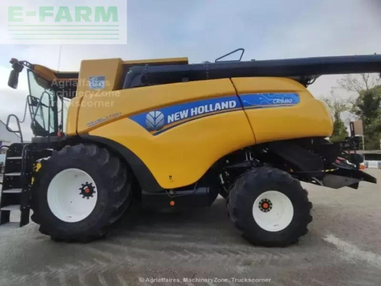 New Holland cr 9.80 - Kombajn za žetvu: slika New Holland cr 9.80 - Kombajn za žetvu New Holland cr 9.80 - Kombajn za žetvu: slika New Holland cr 9.80 - Kombajn za žetvu