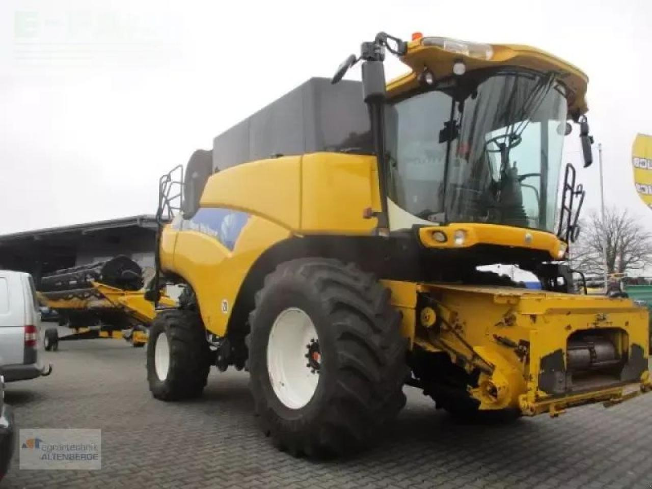 New Holland cr 9060 / cr9060 - Kombajn za žetvu: slika New Holland cr 9060 / cr9060 - Kombajn za žetvu New Holland cr 9060 / cr9060 - Kombajn za žetvu: slika New Holland cr 9060 / cr9060 - Kombajn za žetvu