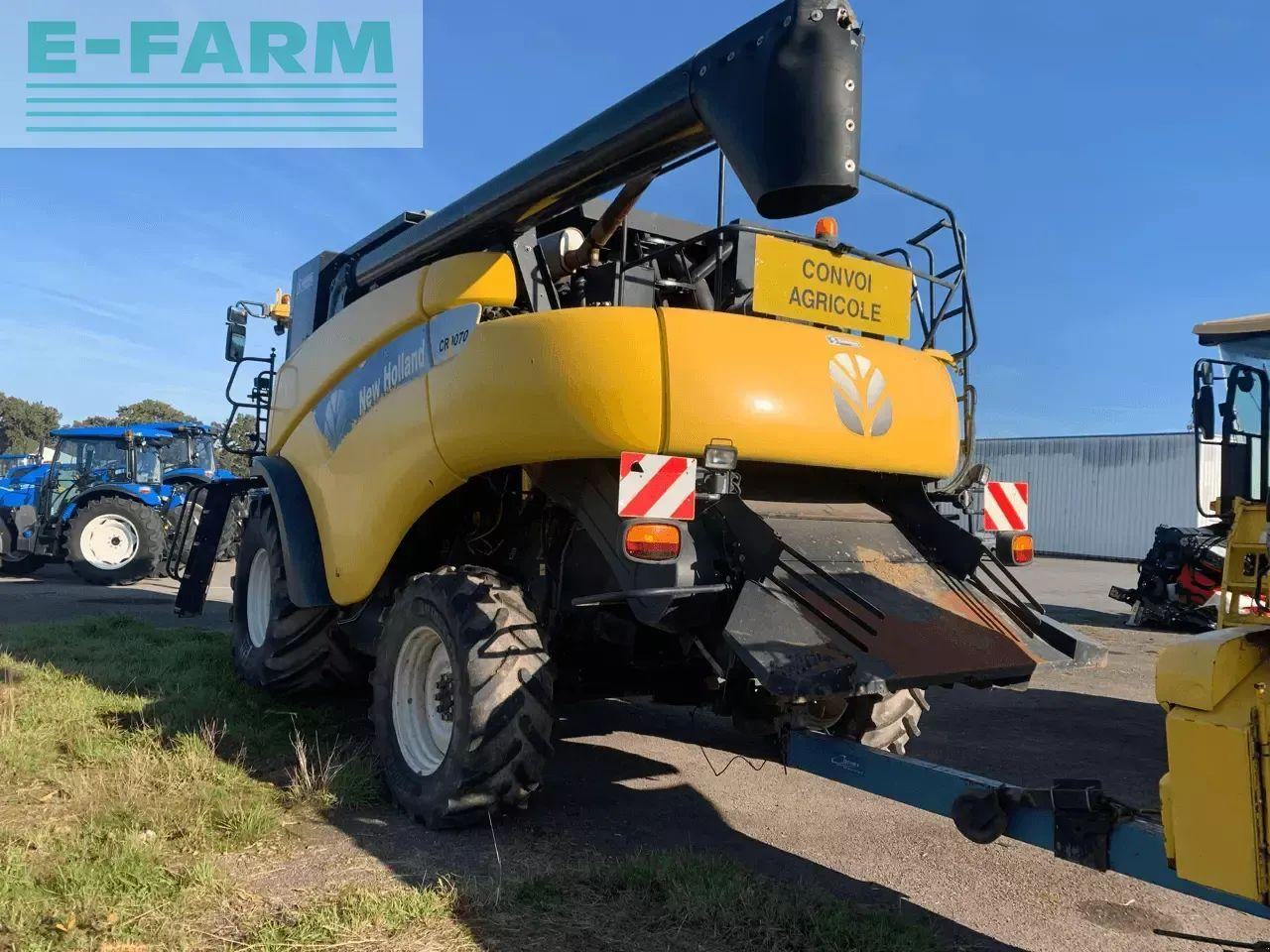 New Holland cr 9070 - Kombajn za žetvu: slika New Holland cr 9070 - Kombajn za žetvu New Holland cr 9070 - Kombajn za žetvu: slika New Holland cr 9070 - Kombajn za žetvu