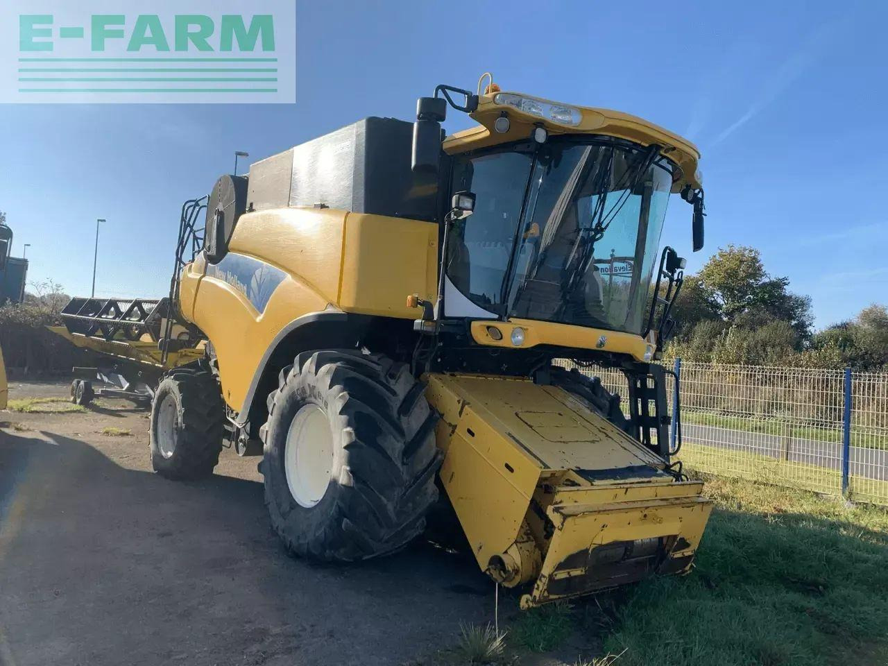 New Holland cr 9070 - Kombajn za žetvu: slika New Holland cr 9070 - Kombajn za žetvu New Holland cr 9070 - Kombajn za žetvu: slika New Holland cr 9070 - Kombajn za žetvu