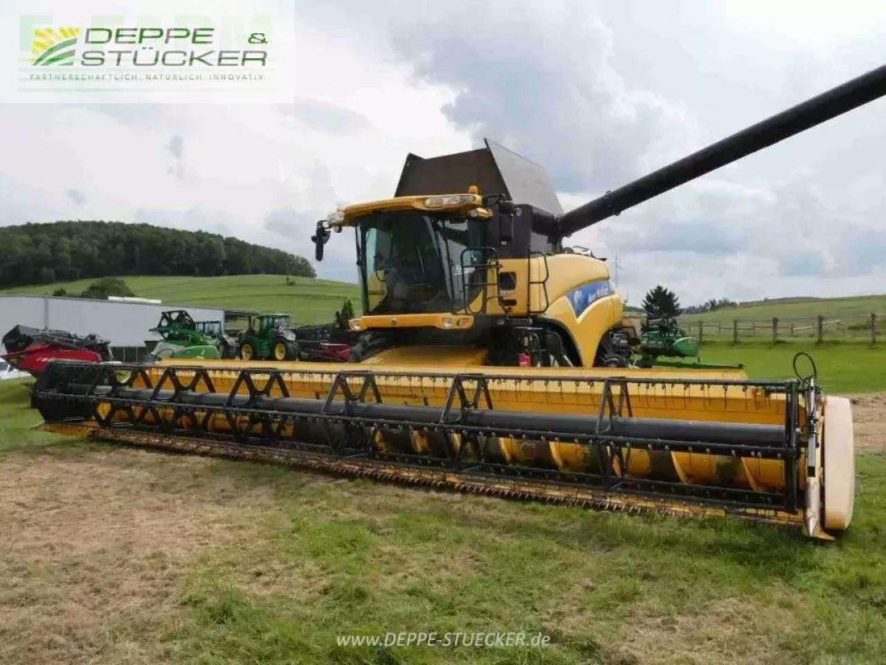 New Holland cr 9090 elevation - Kombajn za žetvu: slika New Holland cr 9090 elevation - Kombajn za žetvu New Holland cr 9090 elevation - Kombajn za žetvu: slika New Holland cr 9090 elevation - Kombajn za žetvu