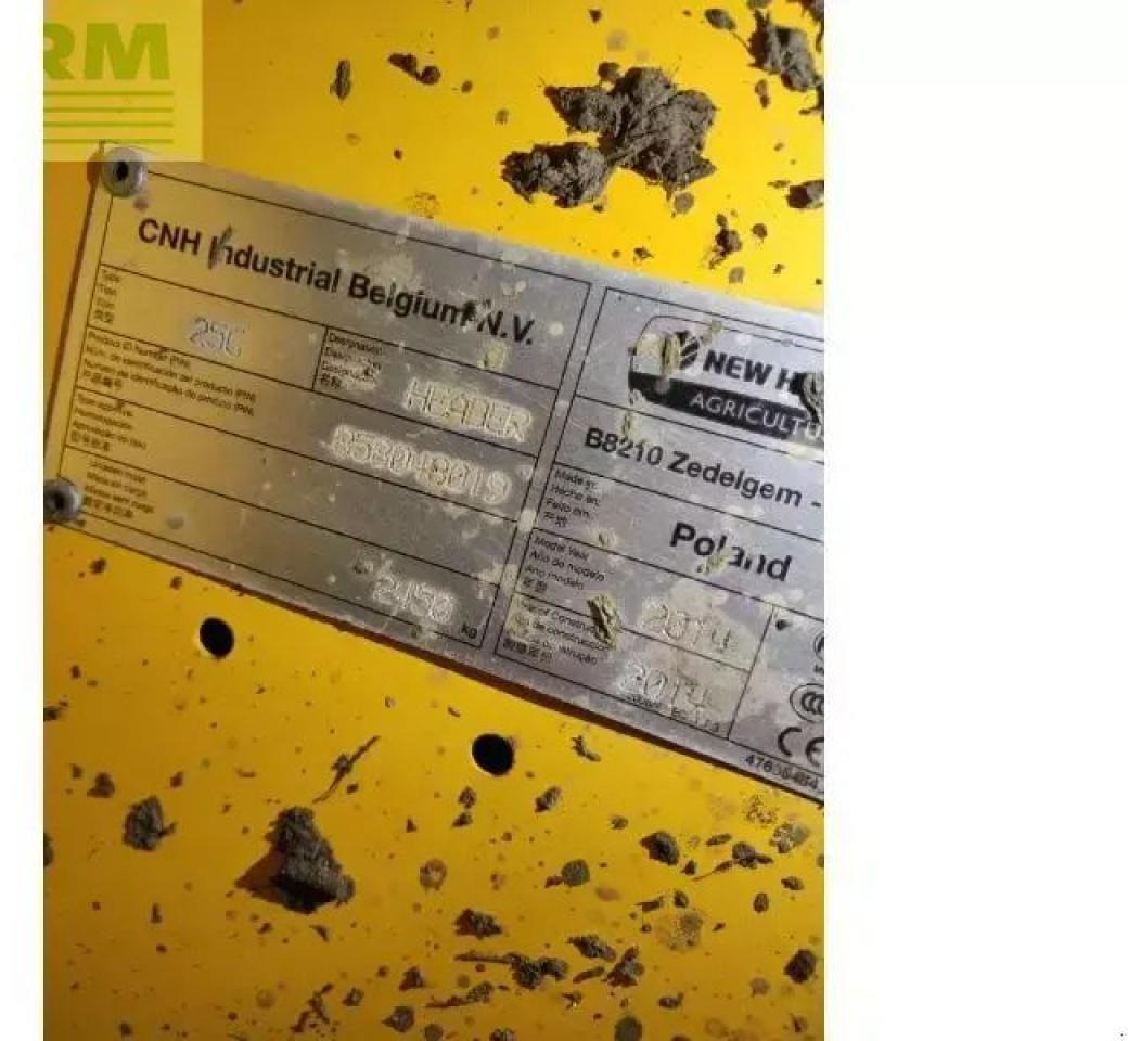 New Holland cr9070 - Kombajn za žetvu: slika New Holland cr9070 - Kombajn za žetvu New Holland cr9070 - Kombajn za žetvu: slika New Holland cr9070 - Kombajn za žetvu