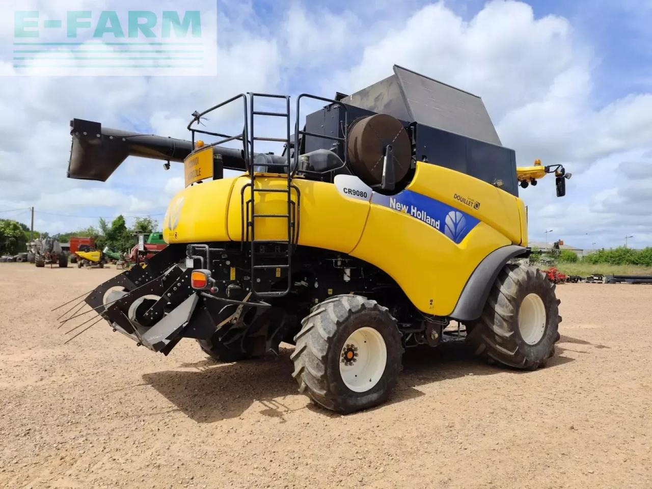 New Holland cr9080 - Kombajn za žetvu: slika New Holland cr9080 - Kombajn za žetvu New Holland cr9080 - Kombajn za žetvu: slika New Holland cr9080 - Kombajn za žetvu