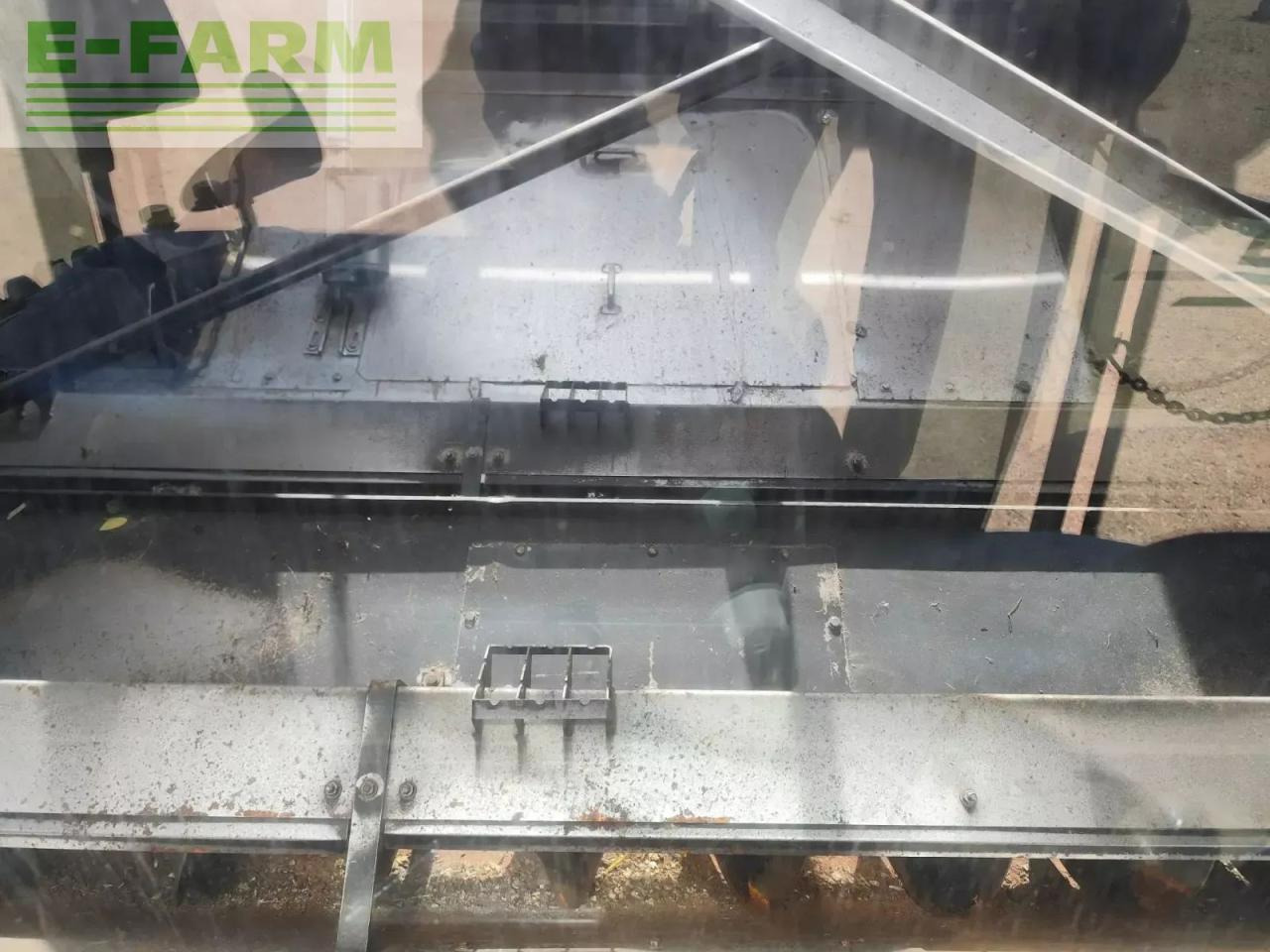 New Holland cr9080 - Kombajn za žetvu: slika New Holland cr9080 - Kombajn za žetvu New Holland cr9080 - Kombajn za žetvu: slika New Holland cr9080 - Kombajn za žetvu