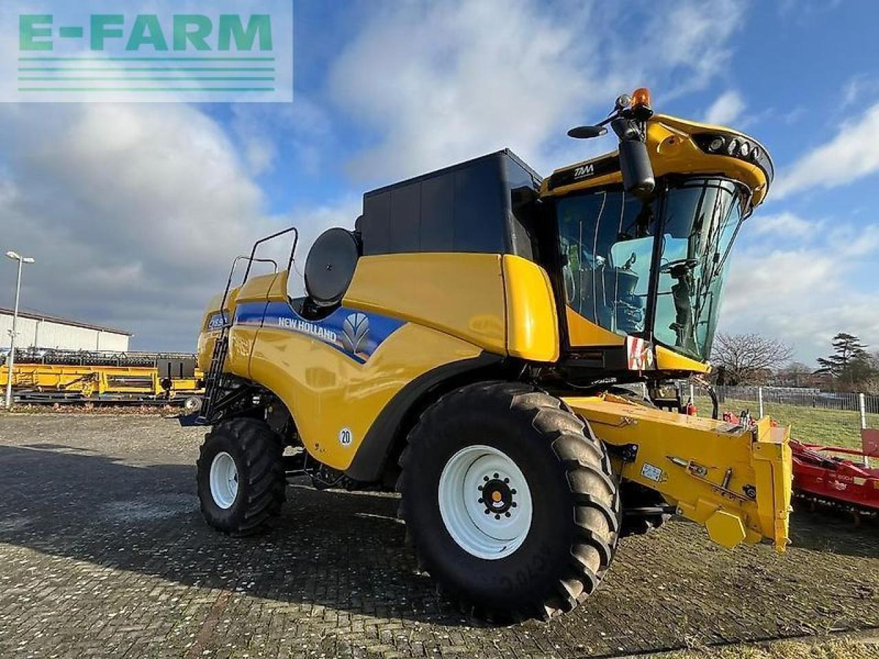 New Holland cx 6.90 schüttler mähdrescher + 7,6m sw + sww - Kombajn za žetvu: slika New Holland cx 6.90 schüttler mähdrescher + 7,6m sw + sww - Kombajn za žetvu New Holland cx 6.90 schüttler mähdrescher + 7,6m sw + sww - Kombajn za žetvu: slika New Holland cx 6.90 schüttler mähdrescher + 7,6m sw + sww - Kombajn za žetvu